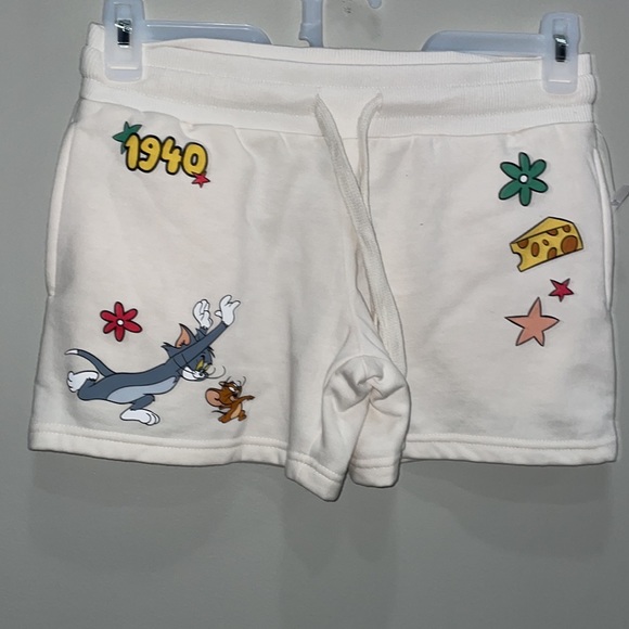 Tom and Jerry Shorts New - Picture 6 of 16